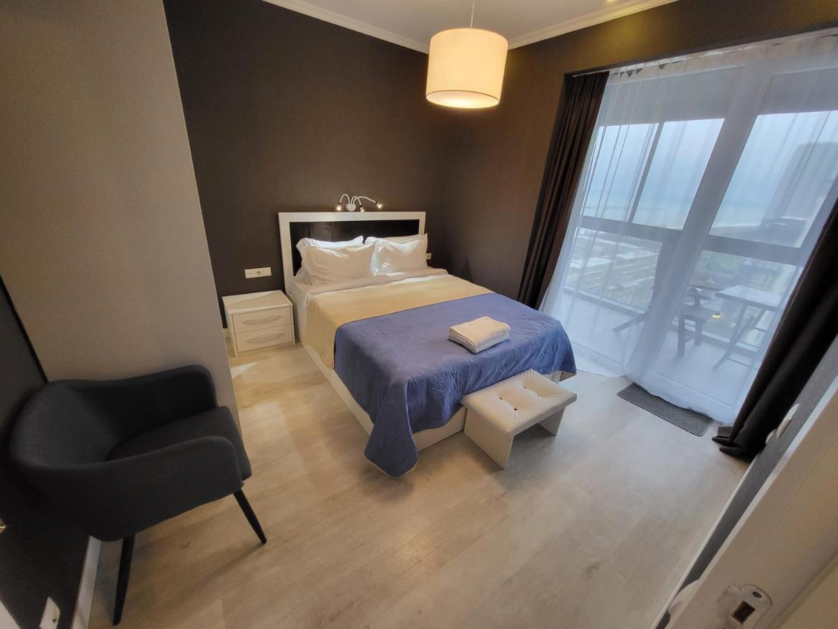 Holiday Apartments Batum Dış mekan fotoğraf